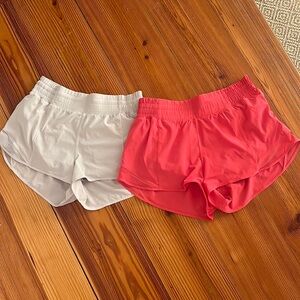 Lululemon Hotty hot high rise 2.5” inseam size 8